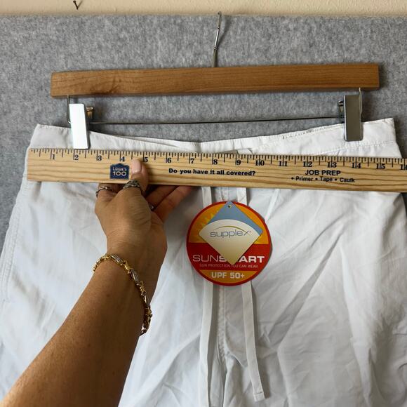 NWT L.L.Bean Shorts Women’s White UPF 50 Casual Coastal Athletic Sun Protection - Picture 5 of 13